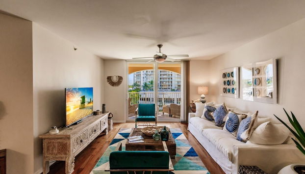 Uhost AI 3BR Condo Stunning Water Views - Foto 3, Habitación