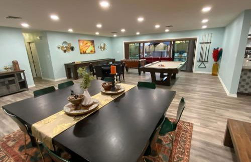 Buddha Mansion Luxury Resort - 8BR Modern, HotTub, Huge pool, Sauna, BBQ grill, Game Room - Foto 26