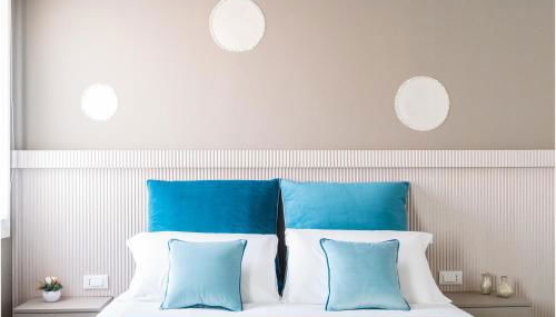 Tiffany Silver - Photo 4