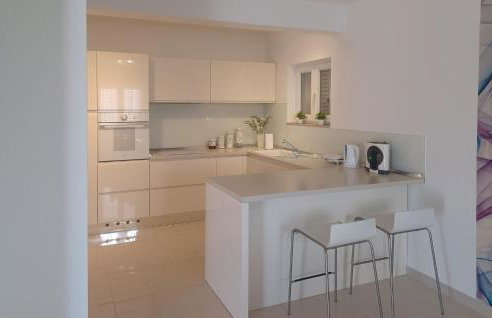 Awesome Apartment In Otok Ist With Wifi - Foto 3