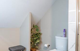 Near Downtown-2 En-Suites - Garage - Sleeps 9 - Foto 31