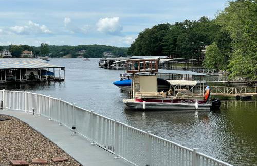 STAIRS OPTIONAL! Lakefront! Pool! On Water! Convenient Fishing! - Photo 71