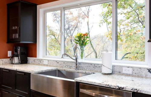 Exquisite Sunny Cabin Rental with a Hot Tub in Front Royal, Virginia - Foto 7