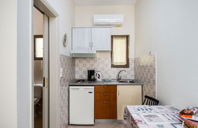 Ipsos Pool Apartments, Elena & Maria by Konnect - Foto 17