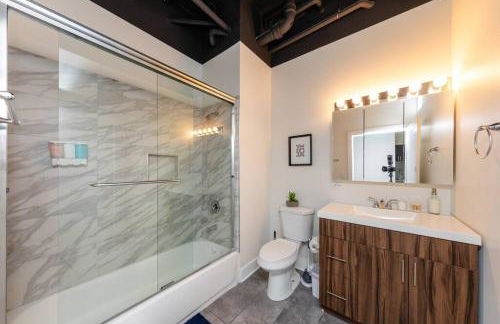 Walkable 2BR Apartment in Chicago South Loop with Optional Parking and Gym Access Near McCormick Place, Museum Campus & Lakefront - Foto 21