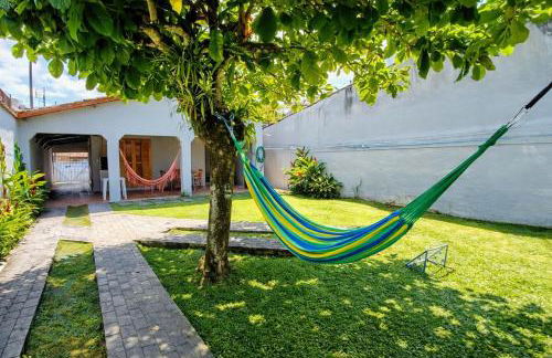 Casa Temporada Ubatuba perto da praia, check-in e out flexíveis com 5 vagas na garagem, wifi, churrasqueira - Foto 7