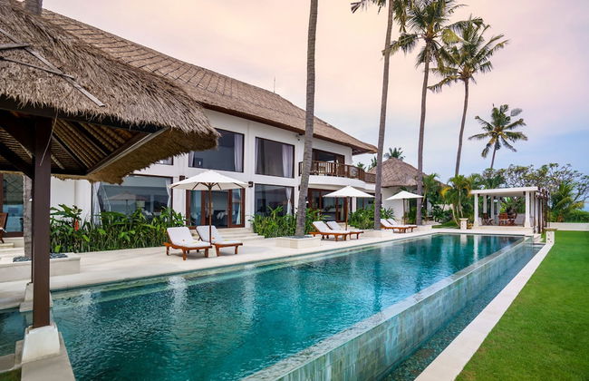 Villa Blanca by Alfred in Bali - Modern Luxury 5 Bdr Oceanfront Villa in Candidasa - Foto 27
