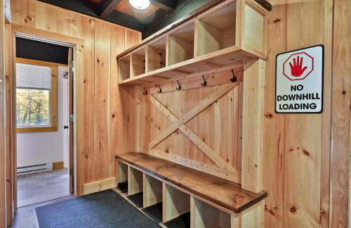 RoundTop Chalet - Hot Tub, Fire Pit & Mountain Views near Killington & Okemo - Foto 18