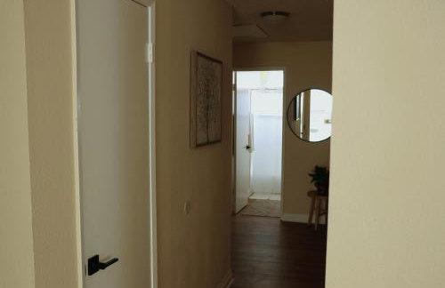 Cozy Family Home - 20 Mins from Disneyland - Foto 8