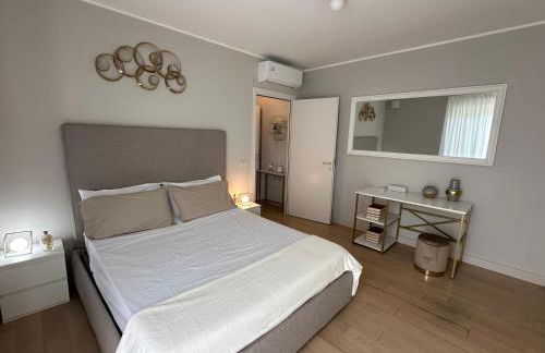 The Captain Apartments Marina next to Verbella Leonardo Academy MXP - Photo 9