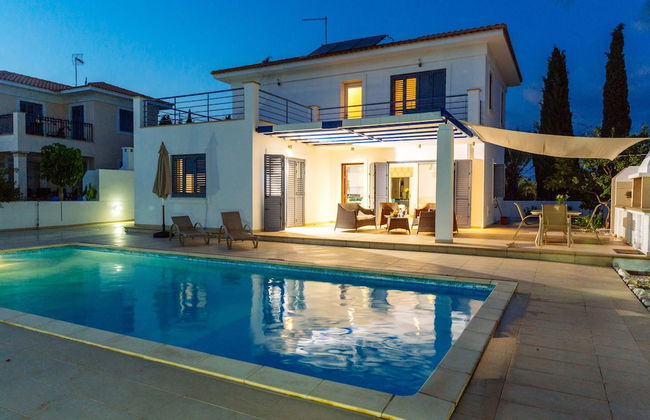 Nirvana Seaside Villa - Foto 1