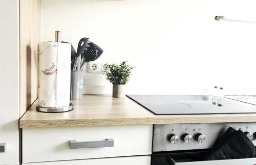 HolidayHome Aparments I Spaceous Room in BER-Reinickendorf, 1 Min. to Metro Station - Foto 7