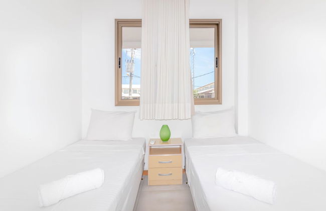 IT24 3 Bedroom Apartment 50m From The Beach - Photo 4