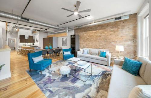 Huge Retrea w Rooftop Deck Stay At Farmers Market - Foto 5