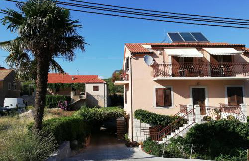 Apartments with parking space Vrisnik, Hvar - 8733 - Foto 15