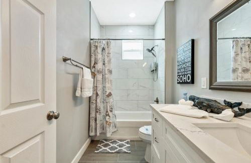 Chic Retreat-Stunning Design Cozy Fire Pit Escape! - Foto 35