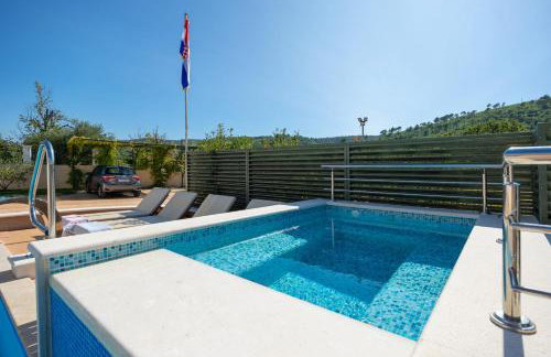 VILLA MILLA with private pool, jacuzzi, sauna, gym, max. 8 person - Photo 14