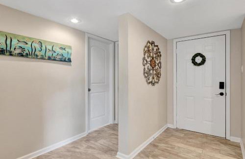 Pool and Dock Access Lakefront Hot Springs Condo! - Foto 4