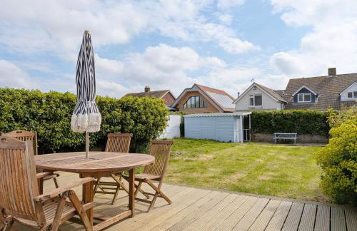 Sherkin -Wittering - 3 minute walk to the beach - Photo 2