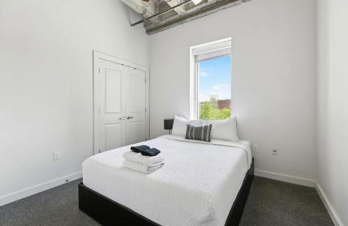 Industrial Downtown Apartment - 2BD 2BA - Foto 7