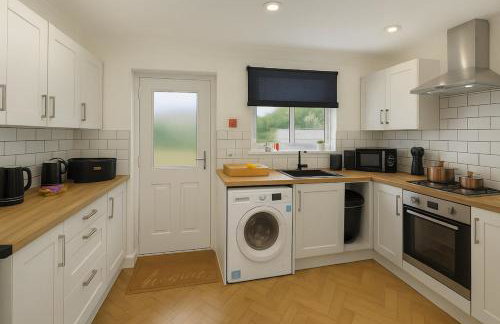 Cambridge Stylish Hot Tub Stay Sleeps 10 - Foto 20