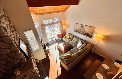 Snowcreek IV - Cozy Mammoth Ski Condo with Mtn Views and Hot Tub - Foto 12