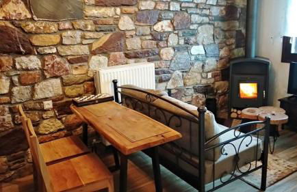 Stone Built Rustic House - Foto 32