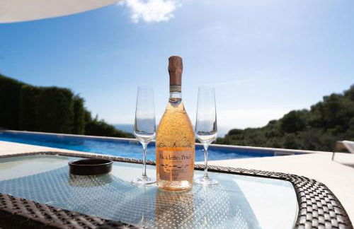 Gran Piscina Hidromasaje playa privada y sauna - Foto 10