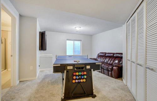 Fresh & Modern | Game Room + Yard - Foto 28