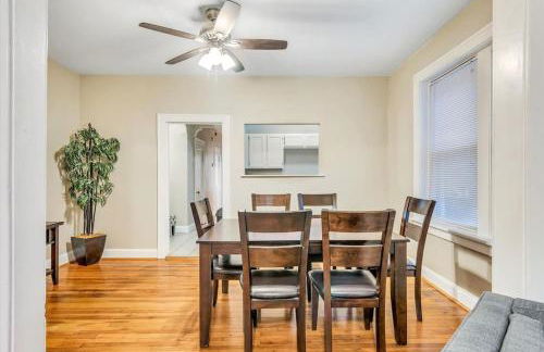Tower Grove Getaway sleeps 8 - Foto 4