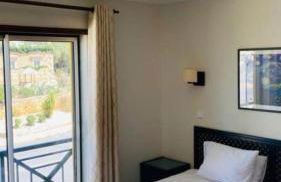 1-Bed - Sleeps 4 - Free Parking & Balcony - Foto 28