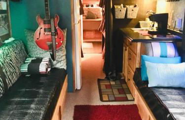 Stay Like a Rock Star Tour Bus in Durham NC - Foto 7