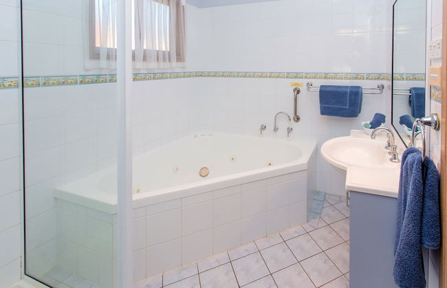 BIG4 Batemans Bay At Easts Riverside Holiday Park - Photo 60