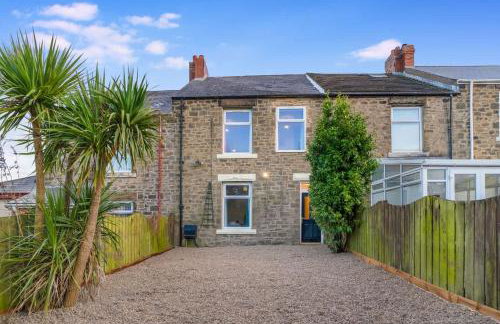 NEW! 4BR in Stanley - Photo 1