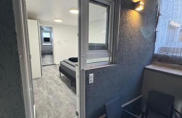 Luxus-Apartment im Herzen von Ludwigsburg - - WLAN - Klima - 24h Check-In - Waschmaschine - Terrasse - 200m vom Schloss und vom Ludwigsburger Marktplatz - - - Foto 26