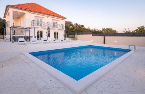 Kuća za odmor Kamenjani-Škabrnja - Foto 1