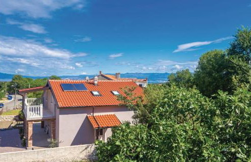 Cozy Apartment In Malinska Dubasnica - Foto 8