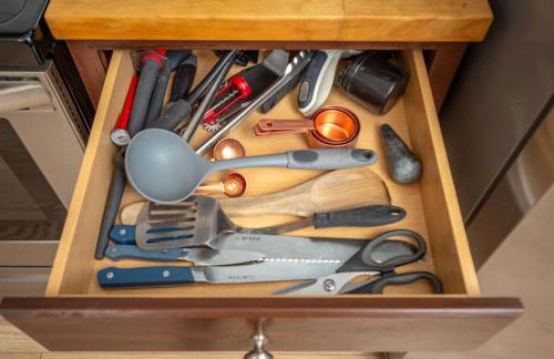 Modern 3-BR Townhome w Private Backyard Near RTP - Foto 47