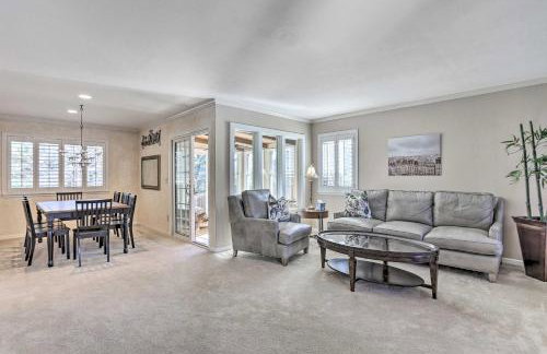 Near Shops & Eats! Centennial Home w/ Sunroom - Foto 7