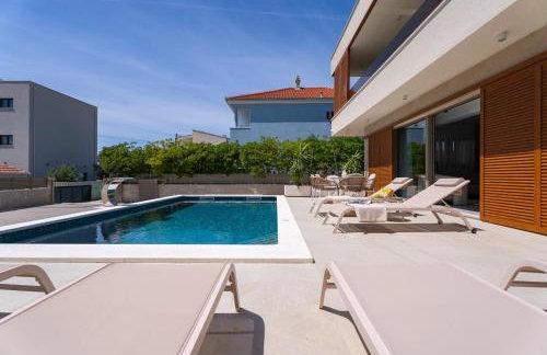 Villa San Pietro A Luxurious Seaside Retreat in Kaštel Štafilić - Foto 2