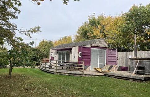 Purple CargoPod at Lee Wick Farm Cottages & Glamping - Foto 1