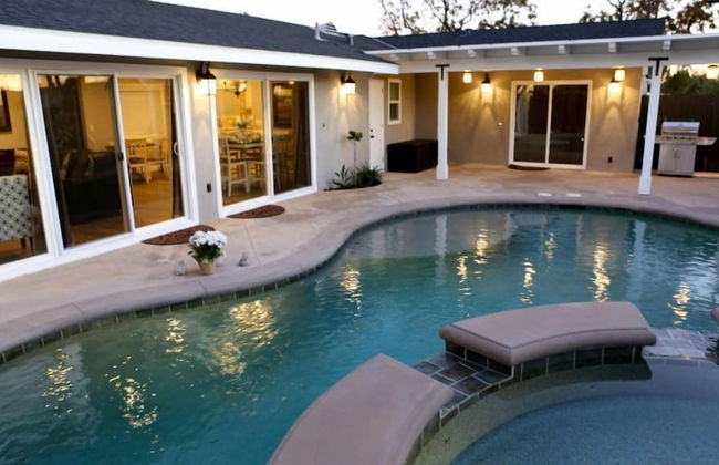 Fantastic 6 bedroom, 4.5 bath home (4 master Suites), pool home - Foto 16