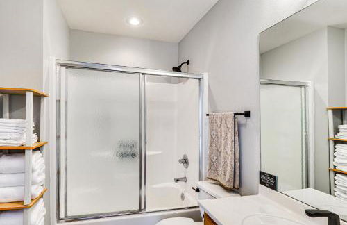 Views and Private Dock Lake of the Ozarks Retreat! - Foto 19