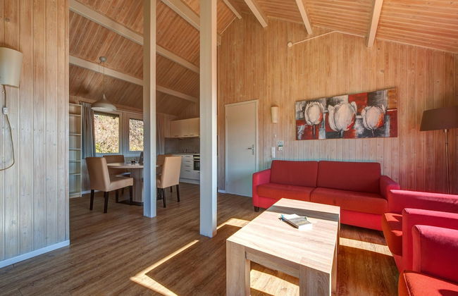 Single Storey Bungalow near Water Reservoir in Nordeifel - Foto 4