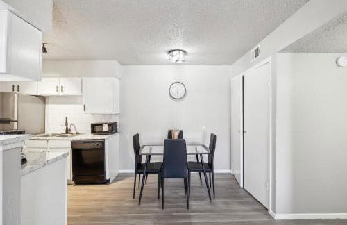 The Landry 283 Spacious and Cozy 2 Bedroom 1bth - Foto 28