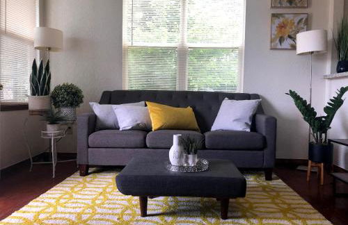 OU-Walk to Campus , Downtown ; Designer Studio - Foto 9