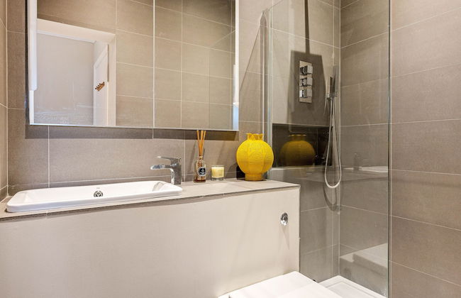 Central London 3-bed Apt, Sleeps 6, 3 Mins to Tube - Foto 16