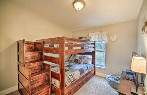 8 Mi to Big Bear Lake and Village Sugarloaf Cabin! - Foto 17