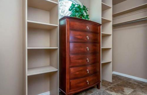 Wasatch Retreat in Draper with Mtn Views Theater and Hot Tub - Foto 30