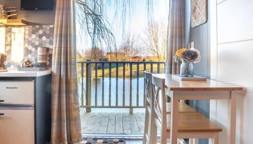 The Treehouse - Sleeps 4 - Foto 5